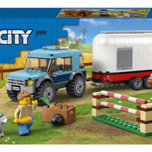 Блоковий конструктор LEGO City Фургон для коней (60327)